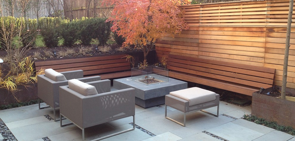 wood, such as ipe wood, is well balanced by the modern look of