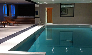 Piscine intérieure